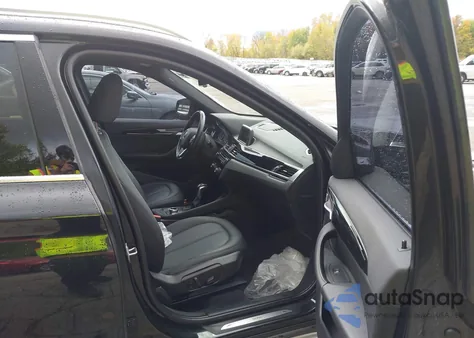 2017 BMW X1 xDrive28I из США, поврежденный, VIN WBXHT3C3XH5F81478